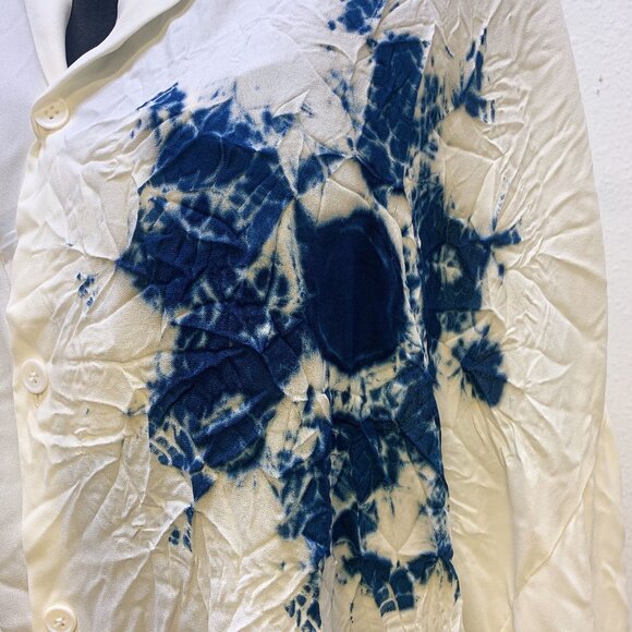 NWT Y's White & Indigo Tie-Dye Oversized Blouse, Size Small (2) - Picture 2 of 9